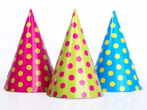 Partyhüte Punkte, Mix, 16cm (1 VPE / 6 Stk.)