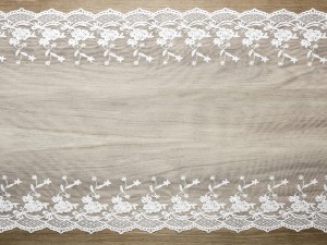 Spitze, altweiß, 0,45 x 9m (1 Stk. / 9 lfm)