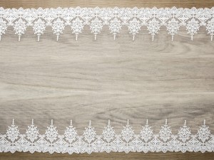 Spitze, altweiß, 0,45 x 9m (1 Stk. / 9 lfm)
